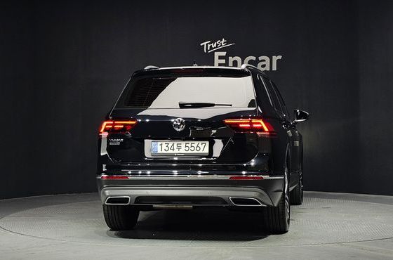 Volkswagen Tiguan 2.0 TDI Prestige — пробег 77 446 км — фото 4 из 5