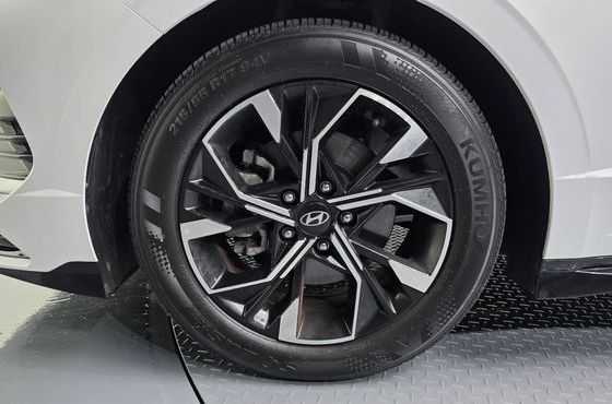 Hyundai Sonata 2.0 Exclusive — пробег 27 617 км — фото 5 из 5