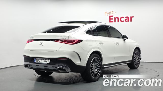 Mercedes-Benz GLC-Class GLC300 4MATIC Coupe — пробег 12 354 км — фото 2 из 5