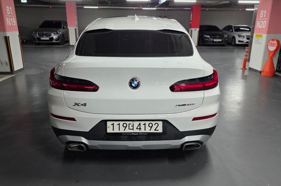 BMW X4 xDrive20i xLine — пробег 20 000 км — фото 2 из 5