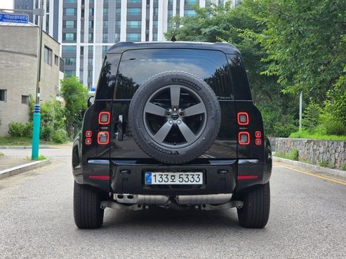 Land Rover Defender 110 D300 HSE — пробег 15 км — фото 4 из 5