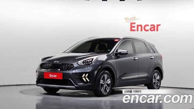 Kia Niro 1.6 HEV Prestige — пробег 122 321 км — фото 1 из 5