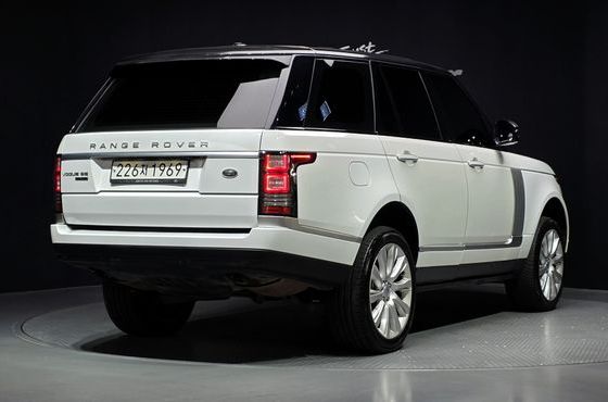Land Rover Range Rover 4.4 SDV8 Vogue SE DIESEL — пробег 151 796 км — фото 2 из 5