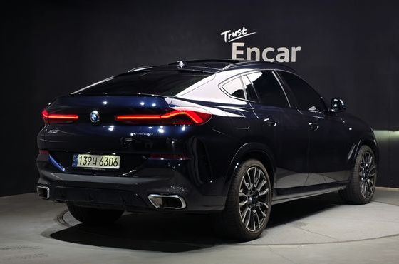 BMW X6 xDrive40i M Sport — пробег 15 182 км — фото 2 из 5