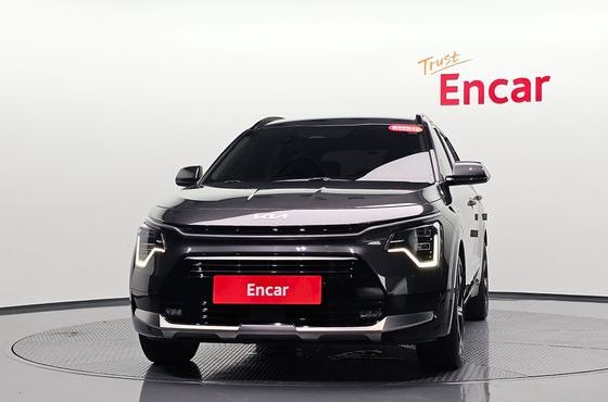 Kia Niro Prestige — пробег 27 631 км — фото 3 из 5
