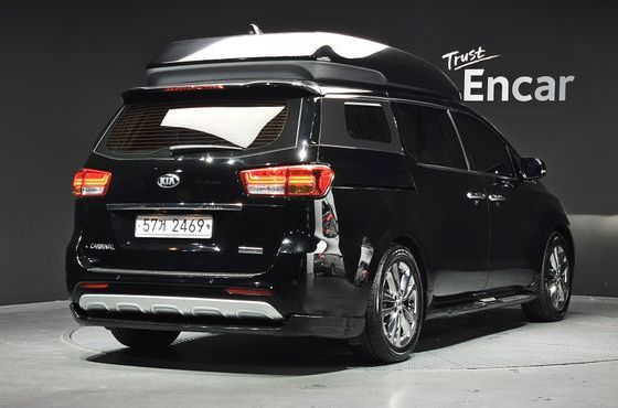 Kia Carnival 9-seater Hi-Limousine Noblesse — пробег 131 419 км — фото 2 из 5