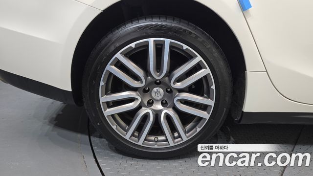 Maserati Ghibli из Кореи Encar