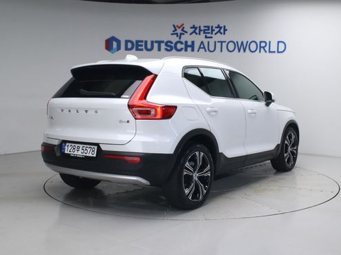 Volvo XC40 B4 Inscription — пробег 98 257 км — фото 3 из 5