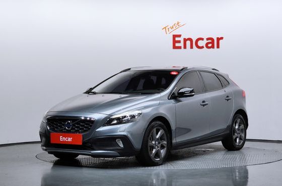 Volvo V40 D3 — пробег 105 831 км — фото 1 из 5