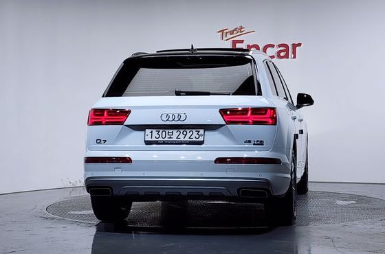 Audi Q7 45 TFSI Quattro — пробег 19 704 км — фото 4 из 5