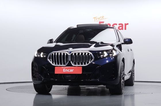 BMW X6 xDrive40i M Sport — пробег 5 478 км — фото 3 из 5