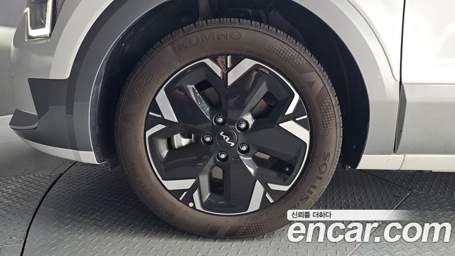 Kia Niro Earth — пробег 11 026 км — фото 5 из 5