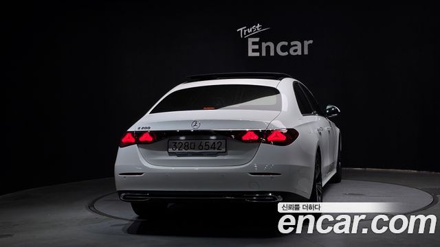 Mercedes-Benz E-Class из Кореи Encar