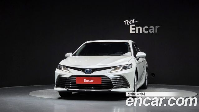 Toyota Camry 2.5 LE Hybrid — пробег 105 009 км — фото 3 из 5