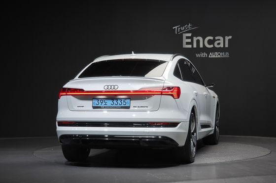 Audi e-tron 55 Quattro Sportback — пробег 73 514 км — фото 4 из 5