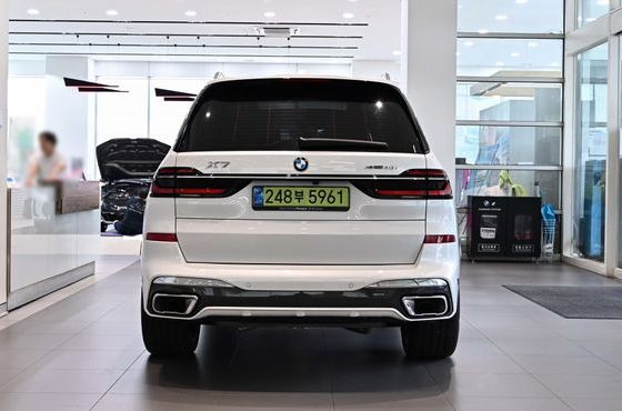 BMW X7 xDrive 40i M Sport 6STR — пробег 4 162 км — фото 3 из 5