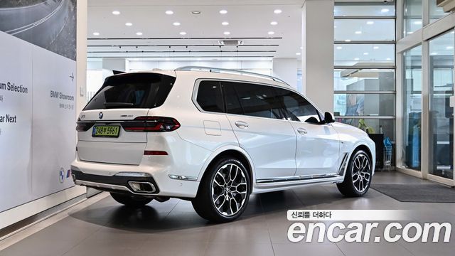 BMW X7 xDrive 40i M Sport 6STR — пробег 4 162 км — фото 4 из 5