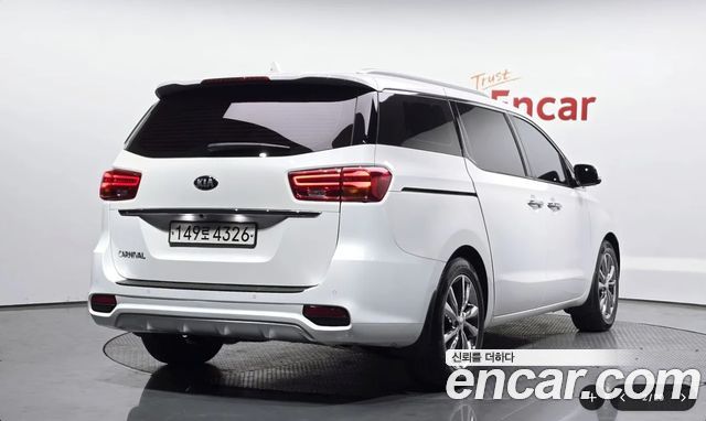 Kia Carnival из Кореи Encar