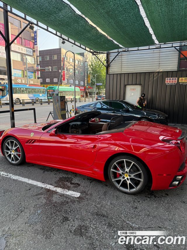 Ferrari California 4.3 V8 — пробег 95 776 км — фото 1 из 5