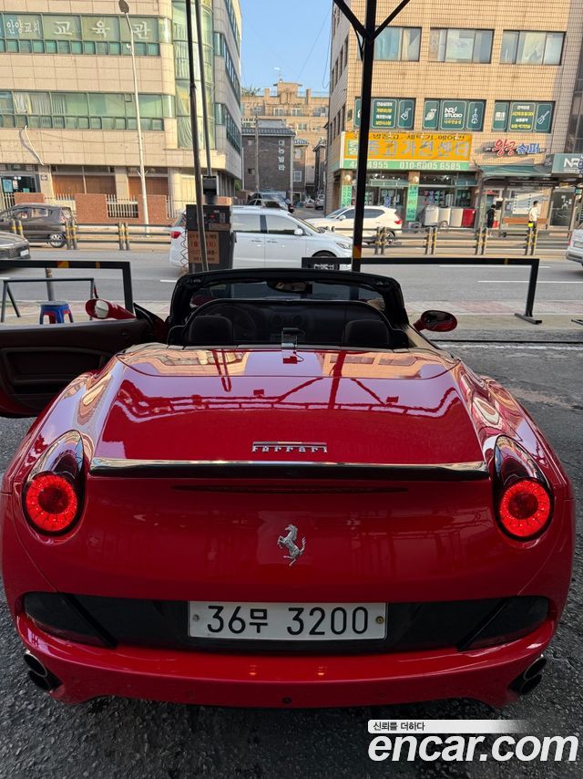 Ferrari California 4.3 V8 — пробег 95 776 км — фото 4 из 5