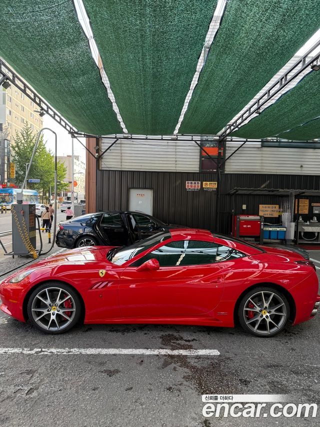 Ferrari California 4.3 V8 — пробег 95 776 км — фото 5 из 5
