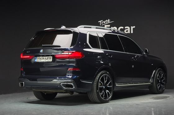 BMW X7 xDrive 40i M Sport 6STR — пробег 113 928 км — фото 2 из 5