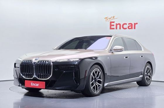 BMW 7-Series 740i xDrive M Sport — пробег 24 514 км — фото 1 из 5