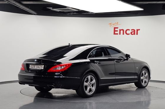 Mercedes-Benz CLS-Class CLS350 BlueEFFICIENCY — пробег 122 132 км — фото 2 из 5