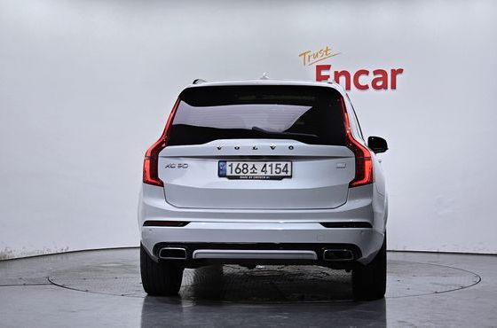 Volvo XC90 T8 R-Design Hybrid — пробег 142 040 км — фото 4 из 5
