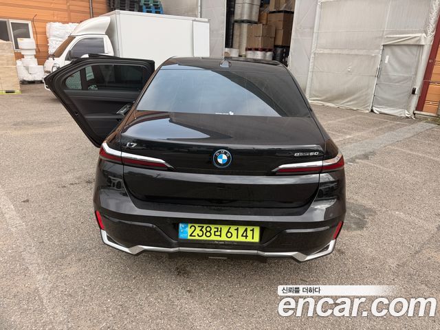 BMW i7 eDrive 50 M Sport — пробег 53 000 км — фото 4 из 5