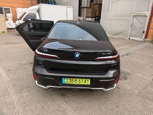 BMW i7 eDrive 50 M Sport — пробег 53 000 км — фото 4 из 5
