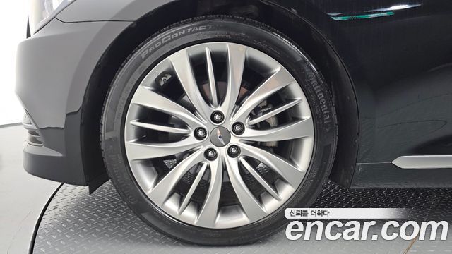 Hyundai Genesis из Кореи Encar