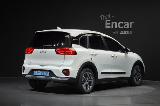 Kia Niro Earth — пробег 5 921 км — фото 2 из 5