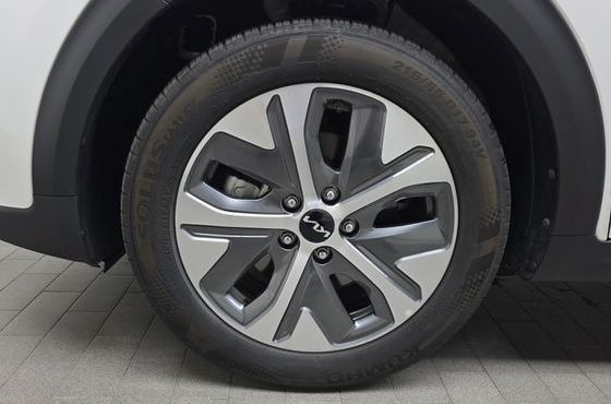 Kia Niro Earth — пробег 5 921 км — фото 5 из 5