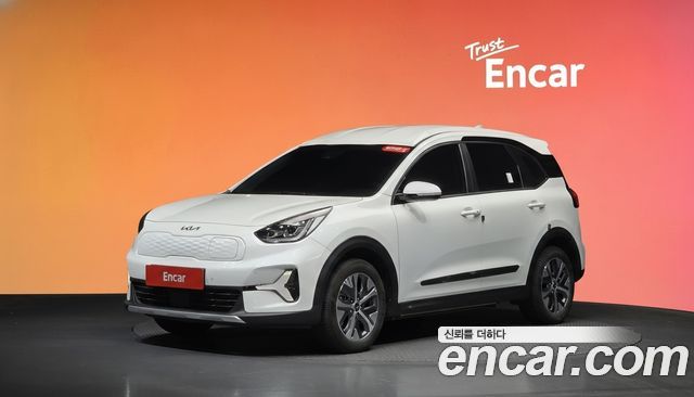 Kia Niro Earth — пробег 5 921 км — фото 1 из 5
