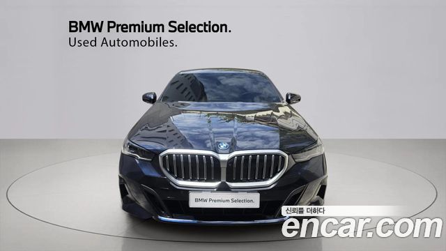 BMW 5-Series 530e xDrive M Sport — пробег 5 162 км — фото 3 из 5