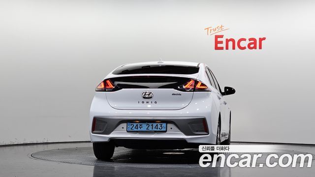Hyundai Ioniq из Кореи Encar