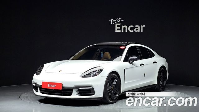 Porsche Panamera 3.0 AWD — пробег 105 736 км — фото 1 из 5