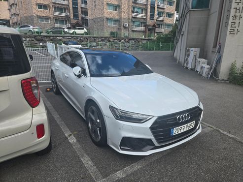 Audi A7 50 TDI Quattrp Premium — пробег 67 000 км — фото 2 из 5