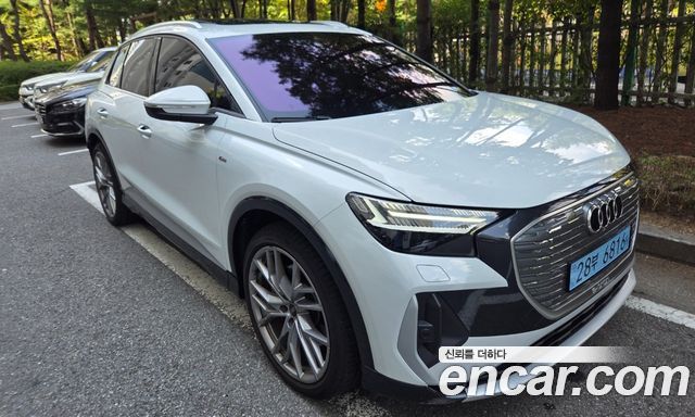 Audi Q4 e-tron 40 Premium — пробег 31 000 км — фото 1 из 5