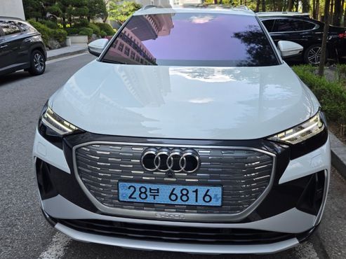 Audi Q4 e-tron 40 Premium — пробег 31 000 км — фото 2 из 5