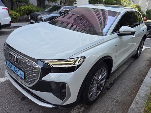 Audi Q4 e-tron 40 Premium — пробег 31 000 км — фото 3 из 5