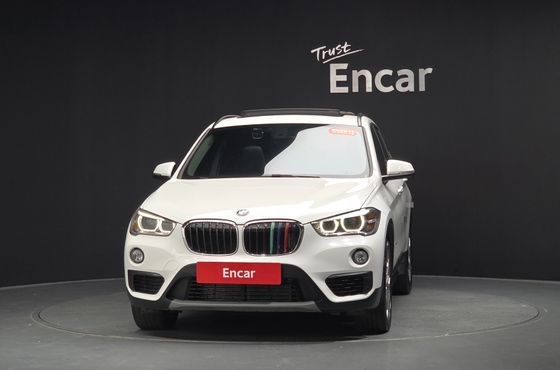 BMW X1 xDrive 20d Joy — пробег 68 344 км — фото 3 из 5