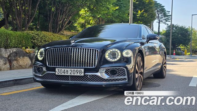 Bentley Flying Spur 4.0 Azure — пробег 8 500 км — фото 2 из 5