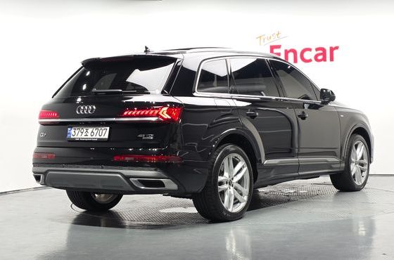 Audi Q7 45 TDI Quattro Premium — пробег 17 104 км — фото 2 из 5