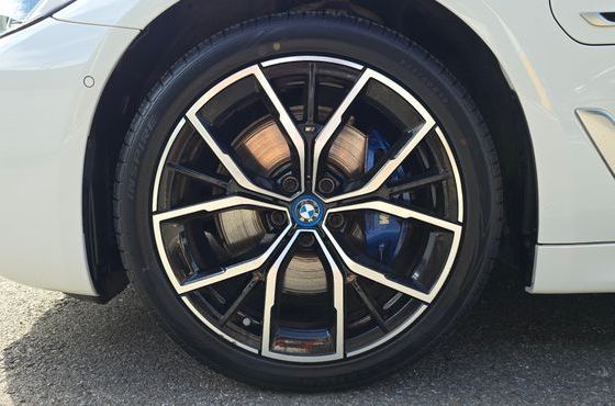 BMW 5-Series 530e M Sport — пробег 71 052 км — фото 5 из 5