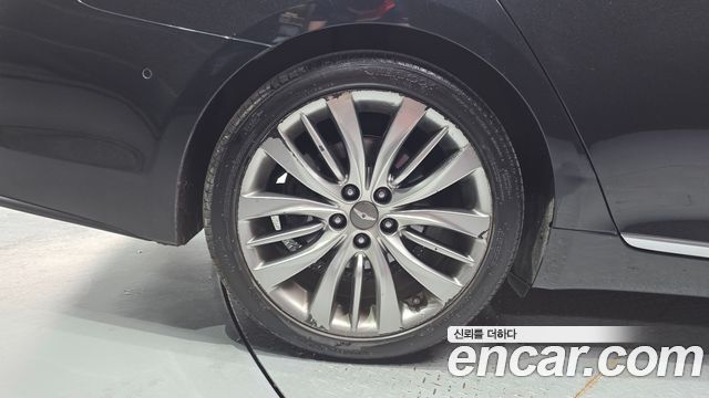 Hyundai Genesis из Кореи Encar