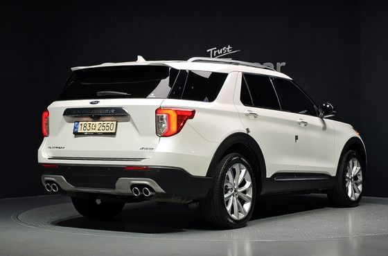 Ford Explorer 3.0 Platinum 4WD — пробег 83 184 км — фото 2 из 5