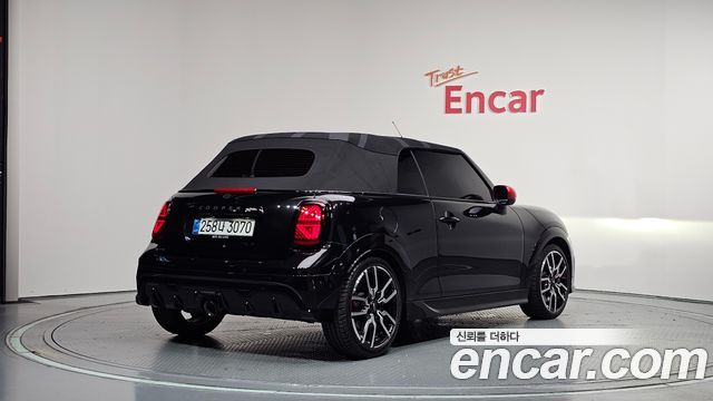 Mini Cooper Convertible JCW — пробег 18 403 км — фото 2 из 5