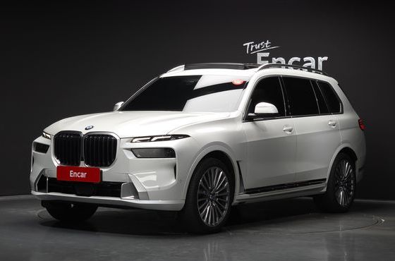 BMW X7 xDrive 40d Design Pure Excellence 6-Seater — пробег 40 270 км — фото 1 из 5